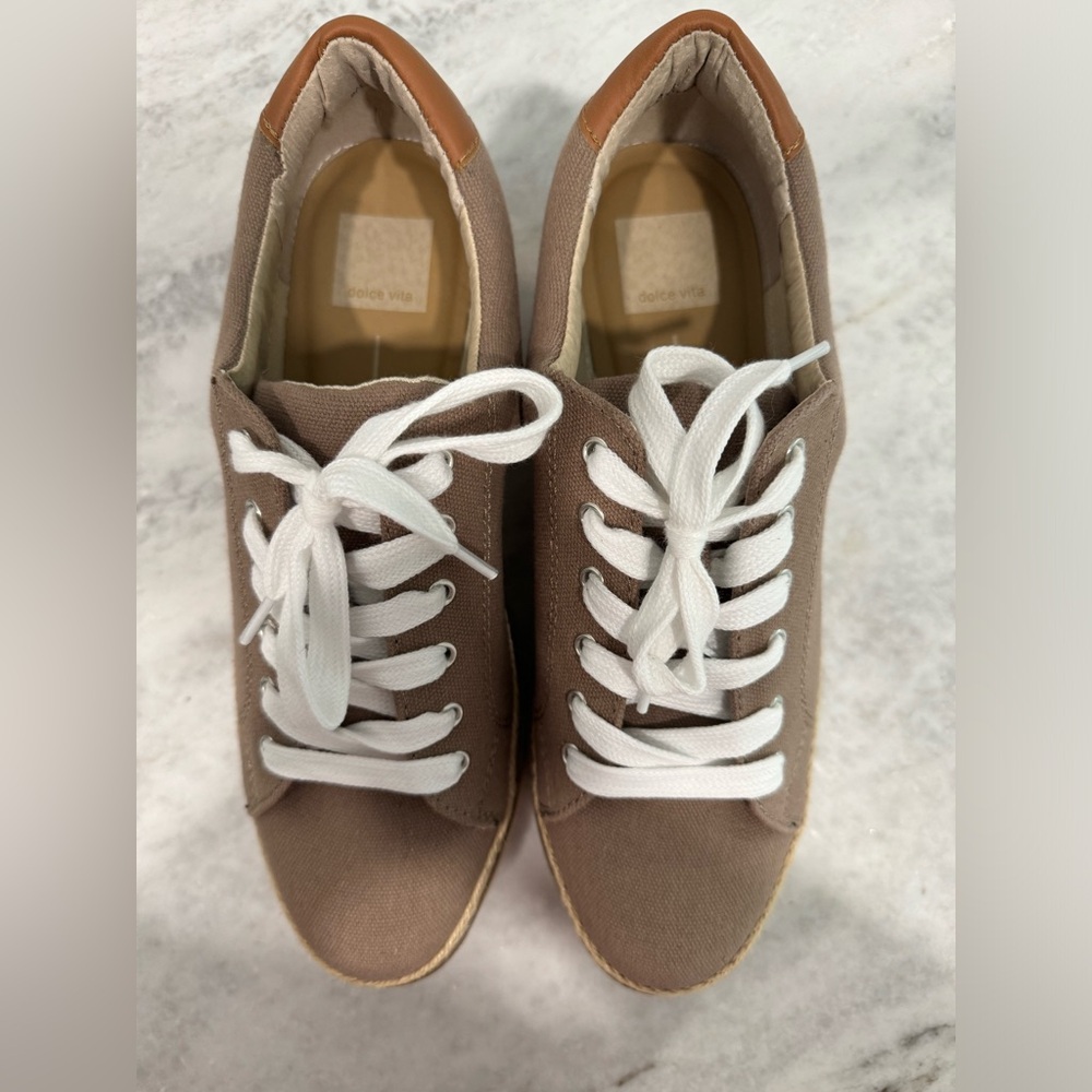 Platform sneakers